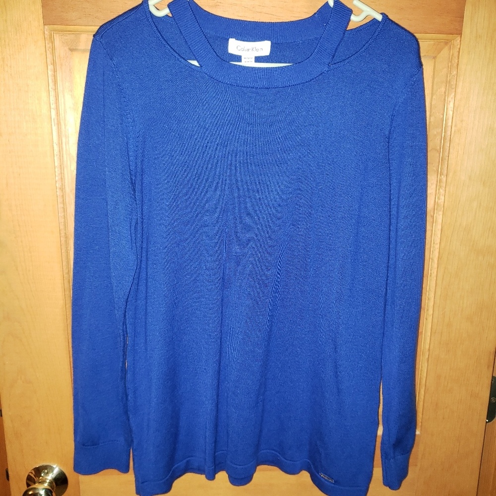 Sweater - Picture 3 of 4